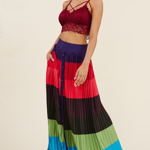 High Waisted Pleated Color Block Maxi Skirt - Picture 7 of 9